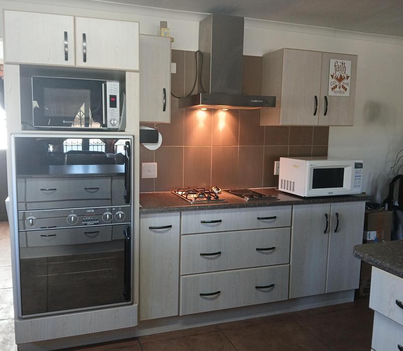 3 Bedroom Property for Sale in Stilbaai Wes Western Cape
